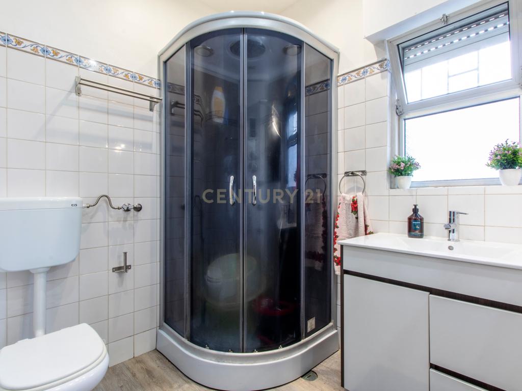 Apartamento T3 com garagem no Feijó - Image 27