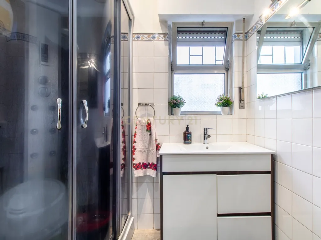 Apartamento T3 com garagem no Feijó - Image 29