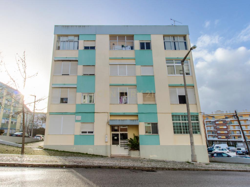 Apartamento T3 com garagem no Feijó - Image 33
