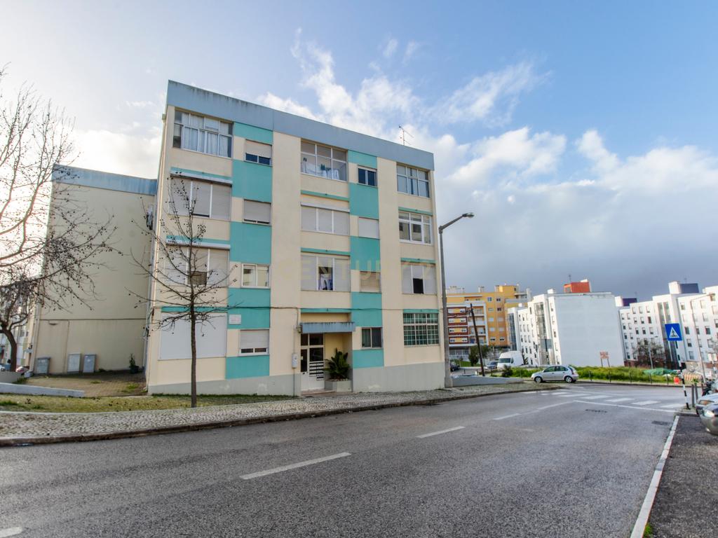 Apartamento T3 com garagem no Feijó - Image 34