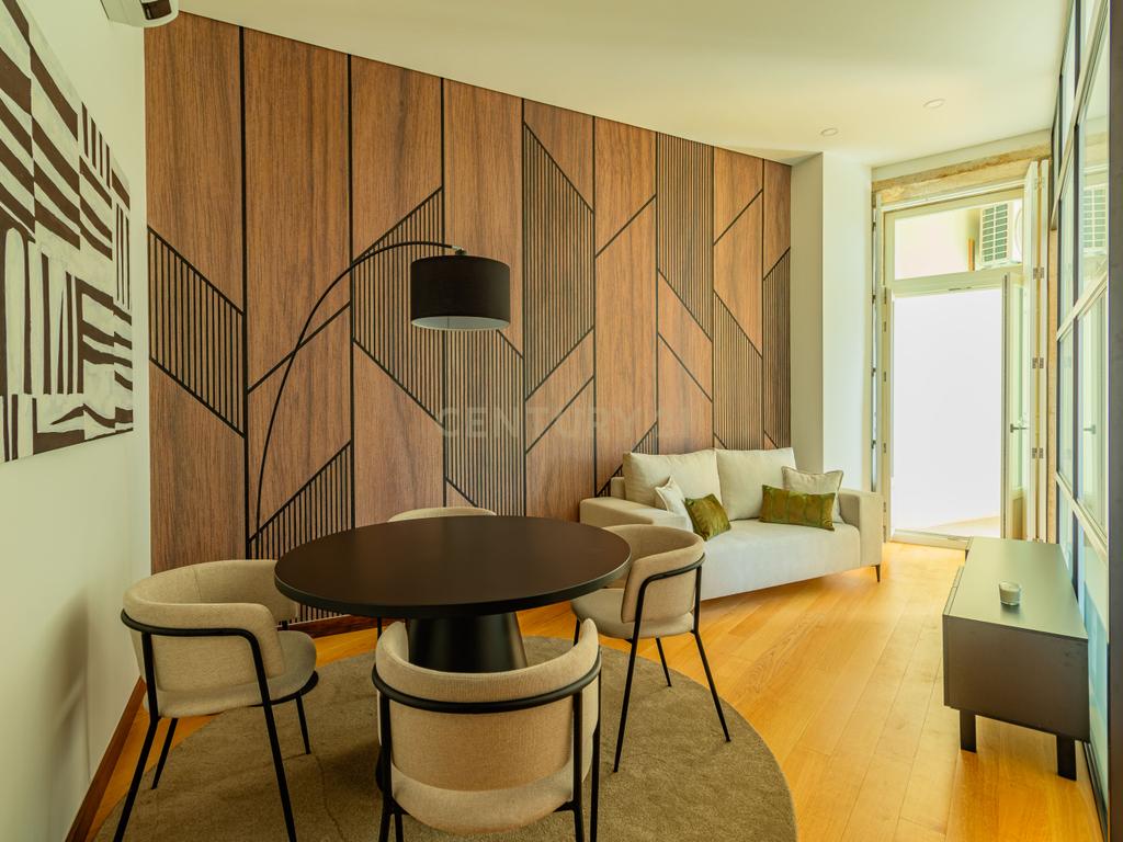 Apartamento T1 c/ Varanda no Centro do Porto - Image 4