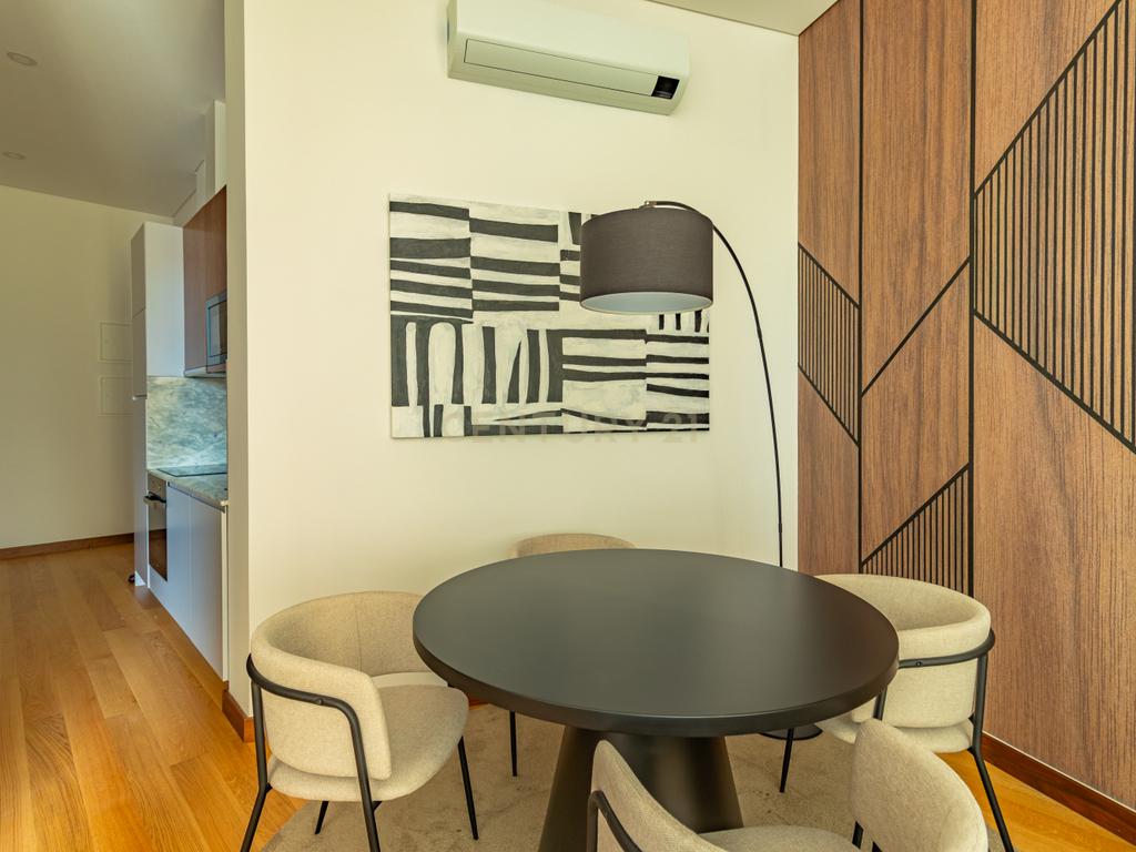 Apartamento T1 c/ Varanda no Centro do Porto - Image 5