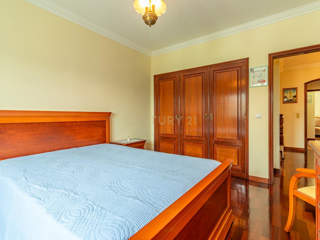 Moradia T4 Exclusiva em Vila Nova de Gaia - Image 13