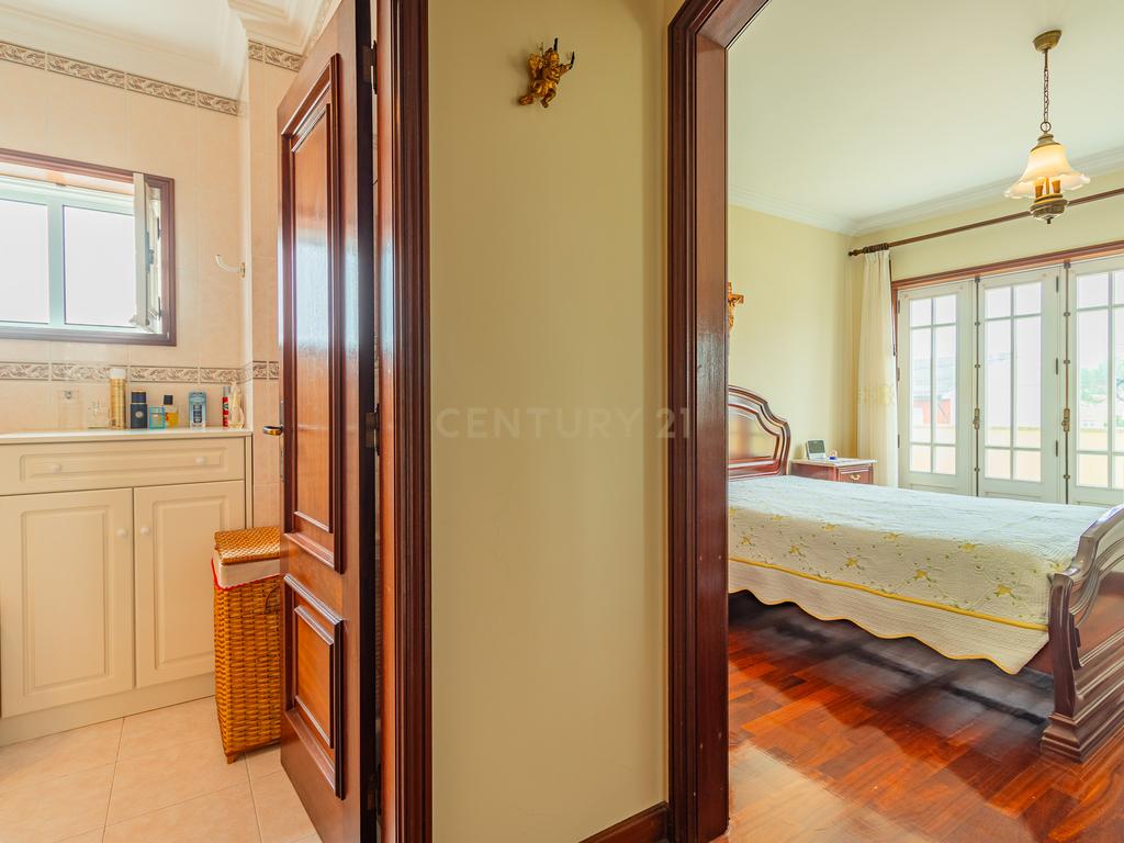 Moradia T4 Exclusiva em Vila Nova de Gaia - Image 24