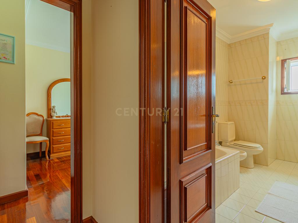 Moradia T4 Exclusiva em Vila Nova de Gaia - Image 22