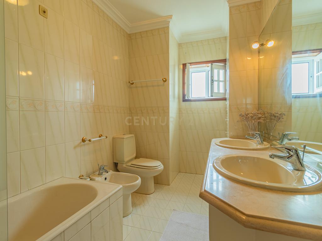 Moradia T4 Exclusiva em Vila Nova de Gaia - Image 23