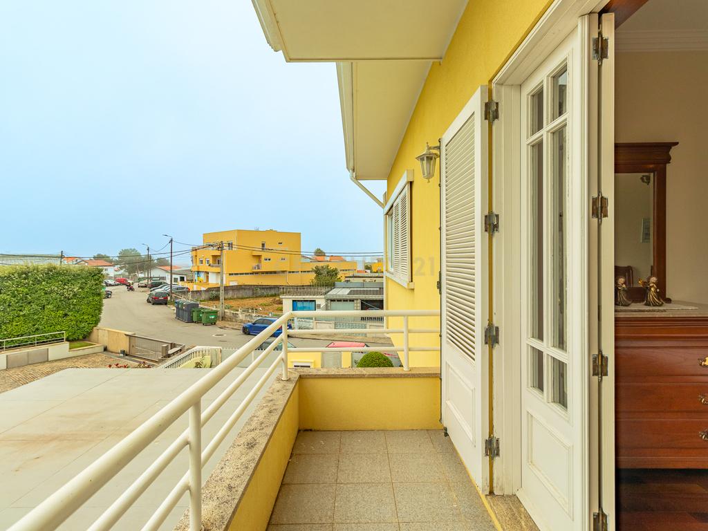 Moradia T4 Exclusiva em Vila Nova de Gaia - Image 29