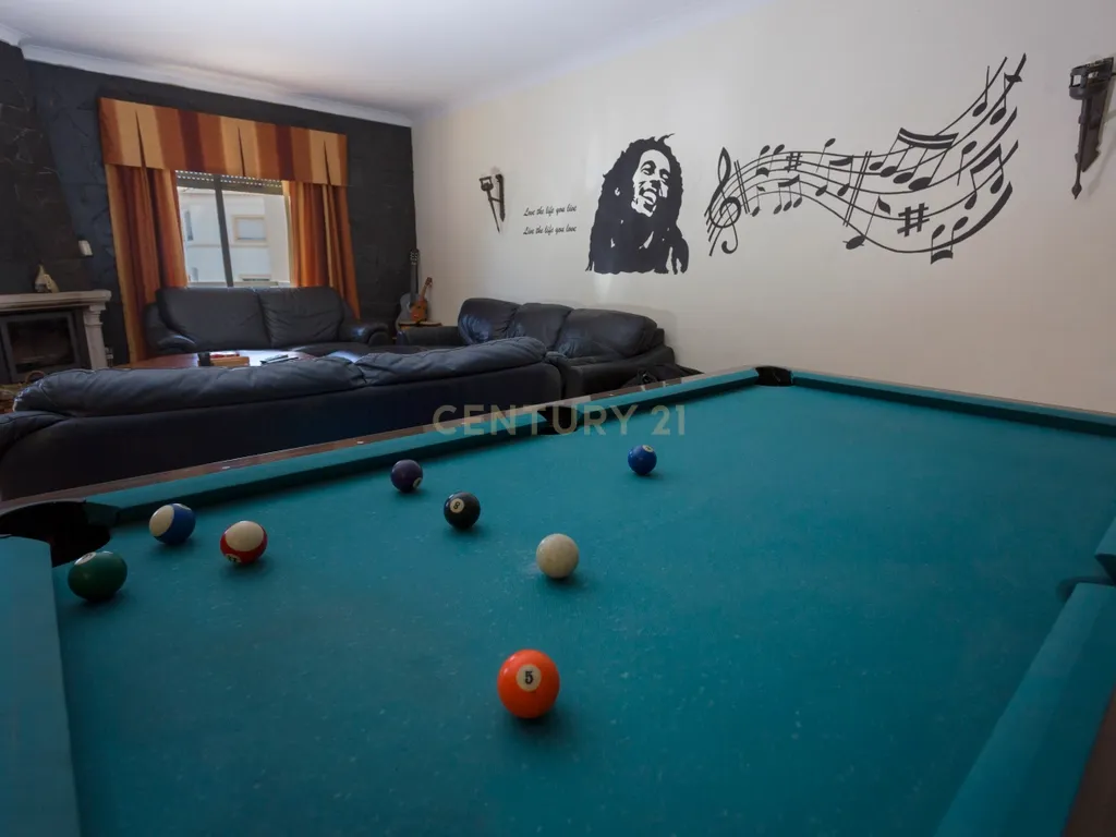 **OPORTUNIDADE** HOSTEL COM RENTABILIDADE superior a 10% ao ano! - Image 2
