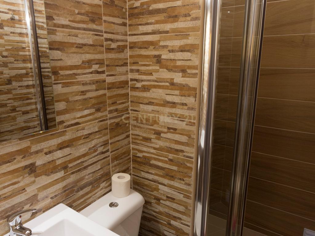 **OPORTUNIDADE** HOSTEL COM  RENTABILIDADE superior a 10% ao ano! - Image 12