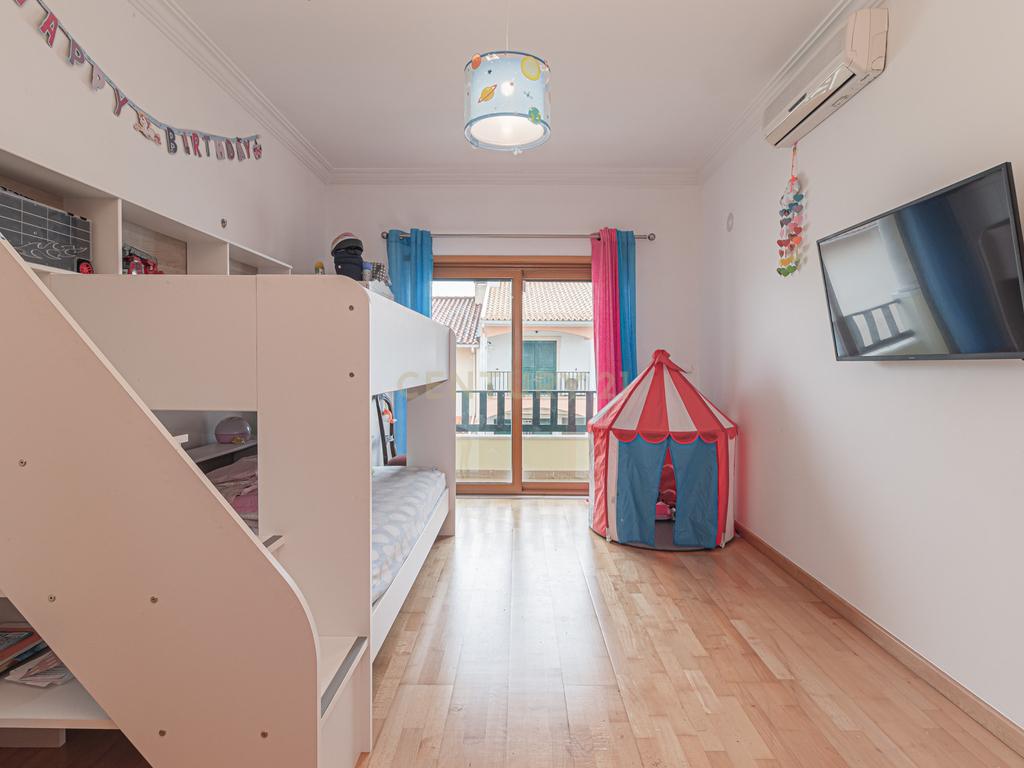 Moradia T4 em Santa Iria de Azoia, Loures - Image 19