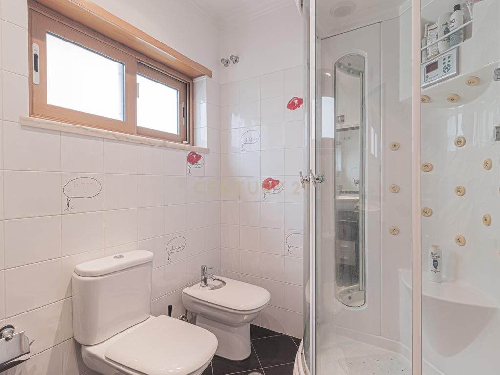 Moradia T4 em Santa Iria de Azoia, Loures - Image 17