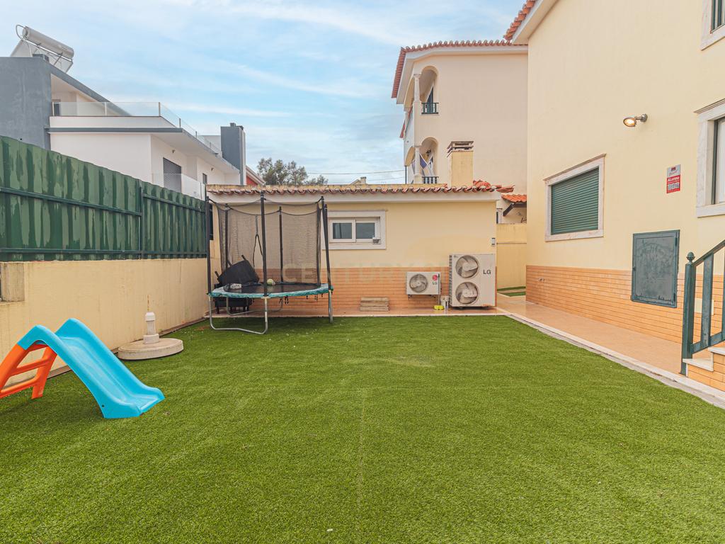 Moradia T4 em Santa Iria de Azoia, Loures - Image 44