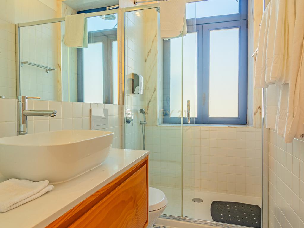Apartamento T1 no Coração do Porto - Image 12