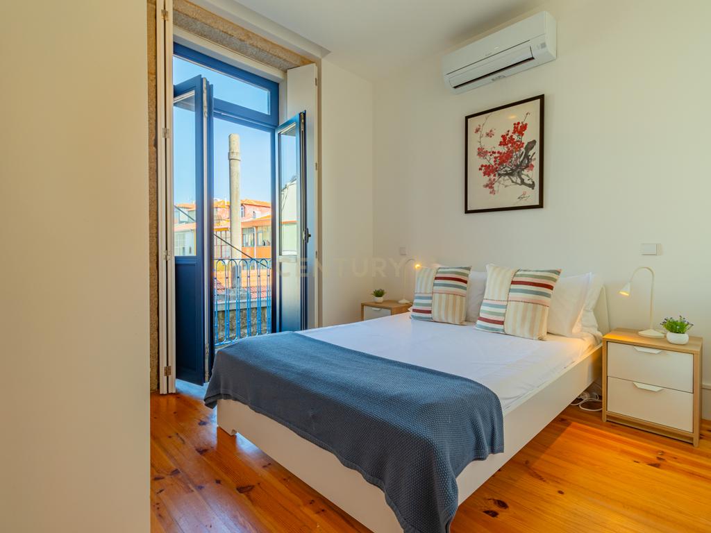 Apartamento T1 no Coração do Porto - Image 14