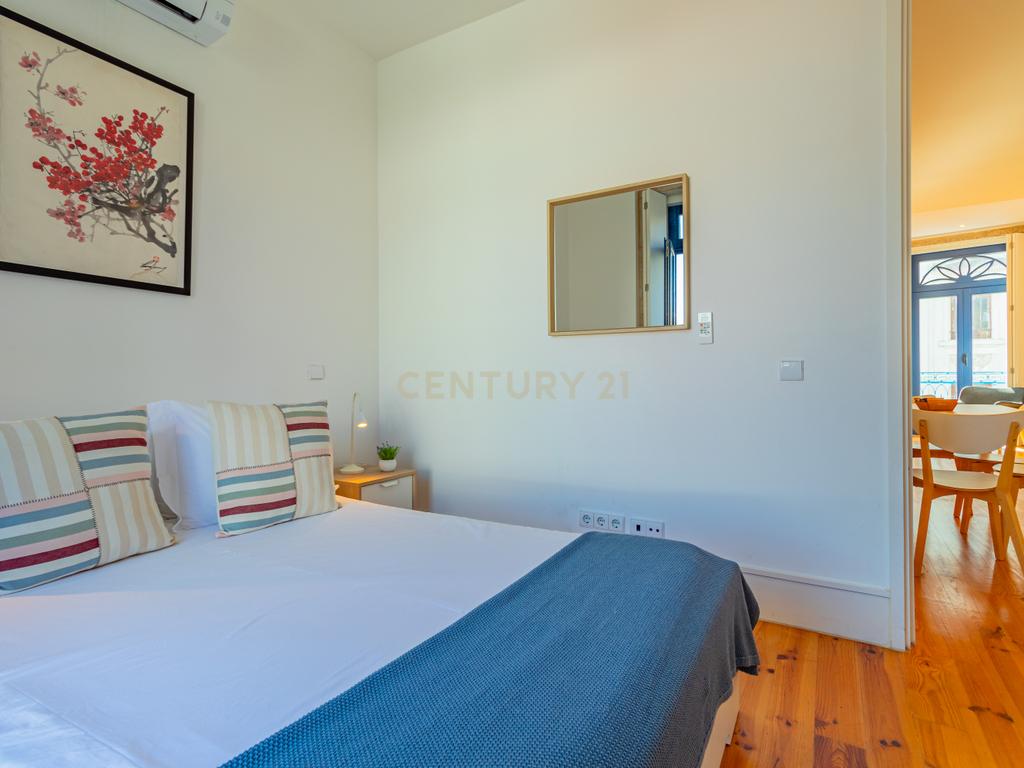 Apartamento T1 no Coração do Porto - Image 18