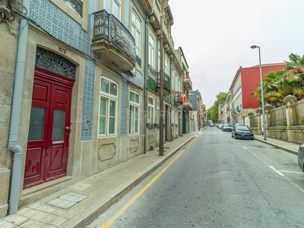 Apartamento T0 + 1 com Terraço | Bonjardim | Porto - Image 17