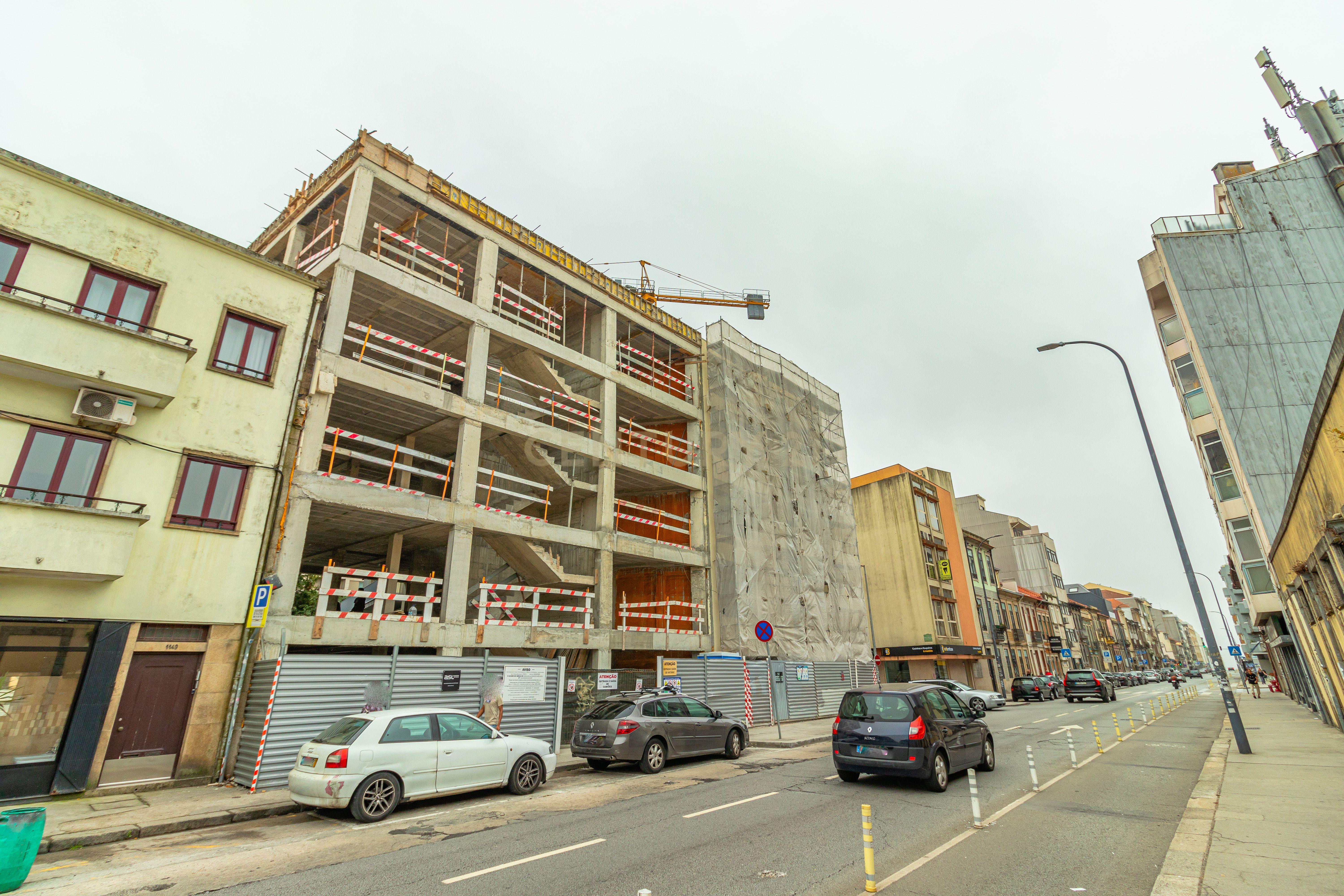 Apartamento T1 c/ Varanda | Constituição - Image 7