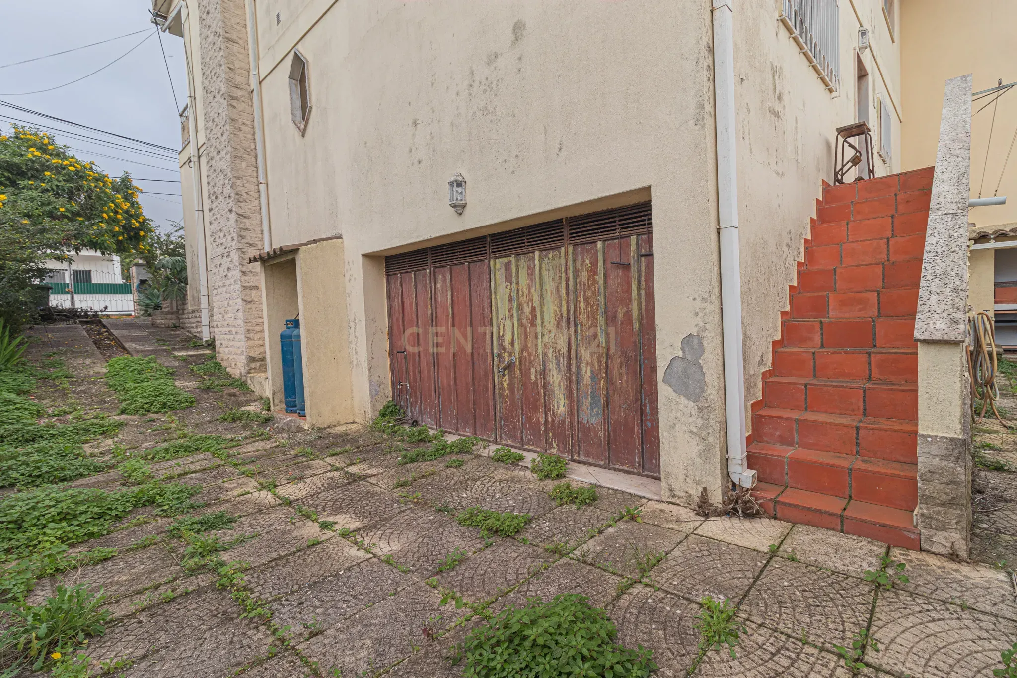 Moradia T4 Isolada, com garagem - Rua Qta da Saudade Charneca de Caparica - Image 46