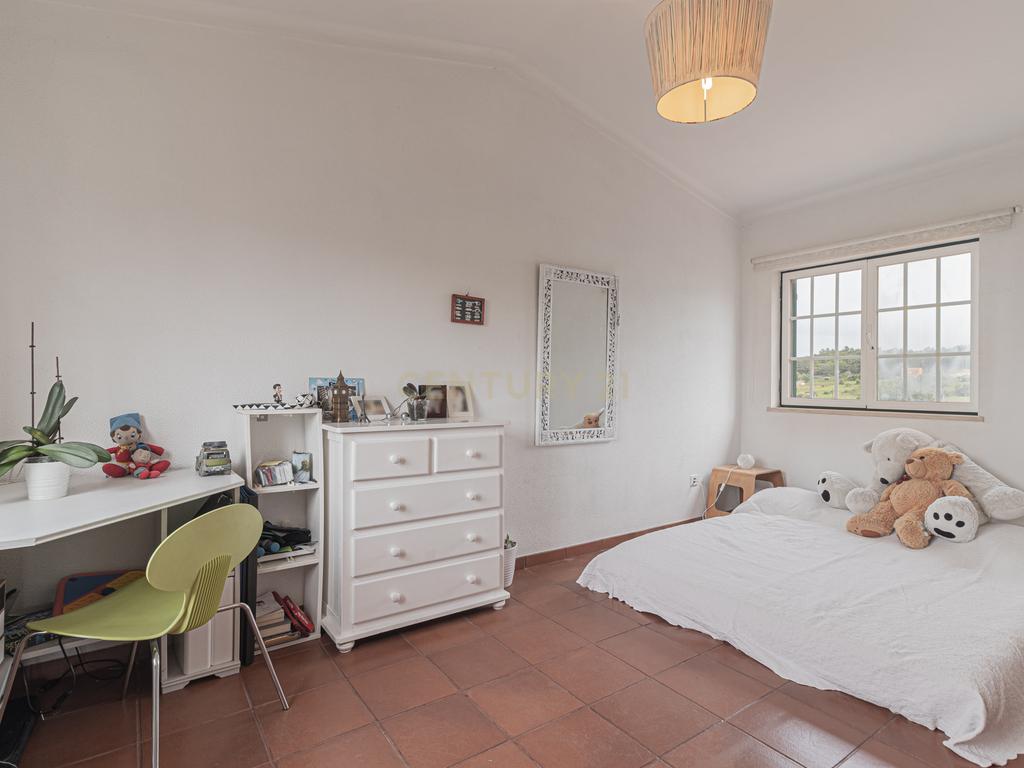 Casa Isolada em Sampaio-Sesimbra, Setúbal com Piscina e Vista Panorâmica - Image 32