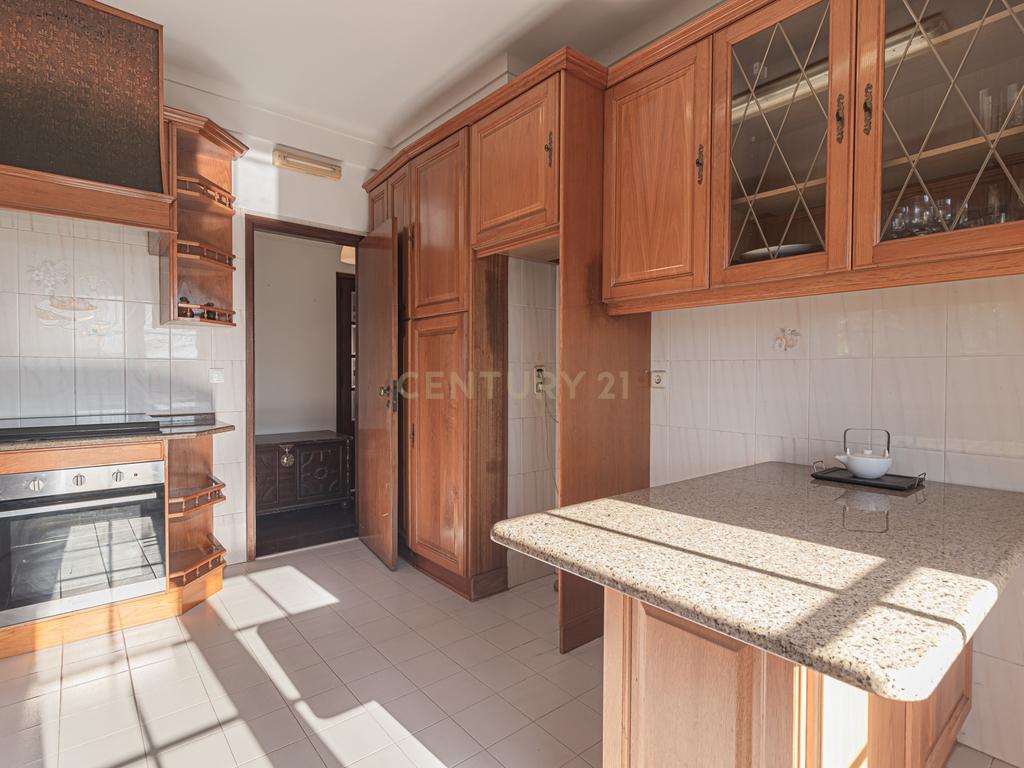 Moradia Independente T5 em Loures - Image 25