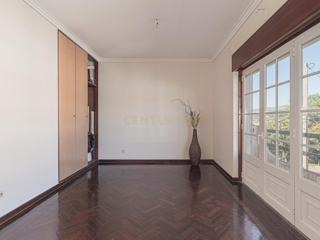 Moradia Independente T5 em Loures - Image 35