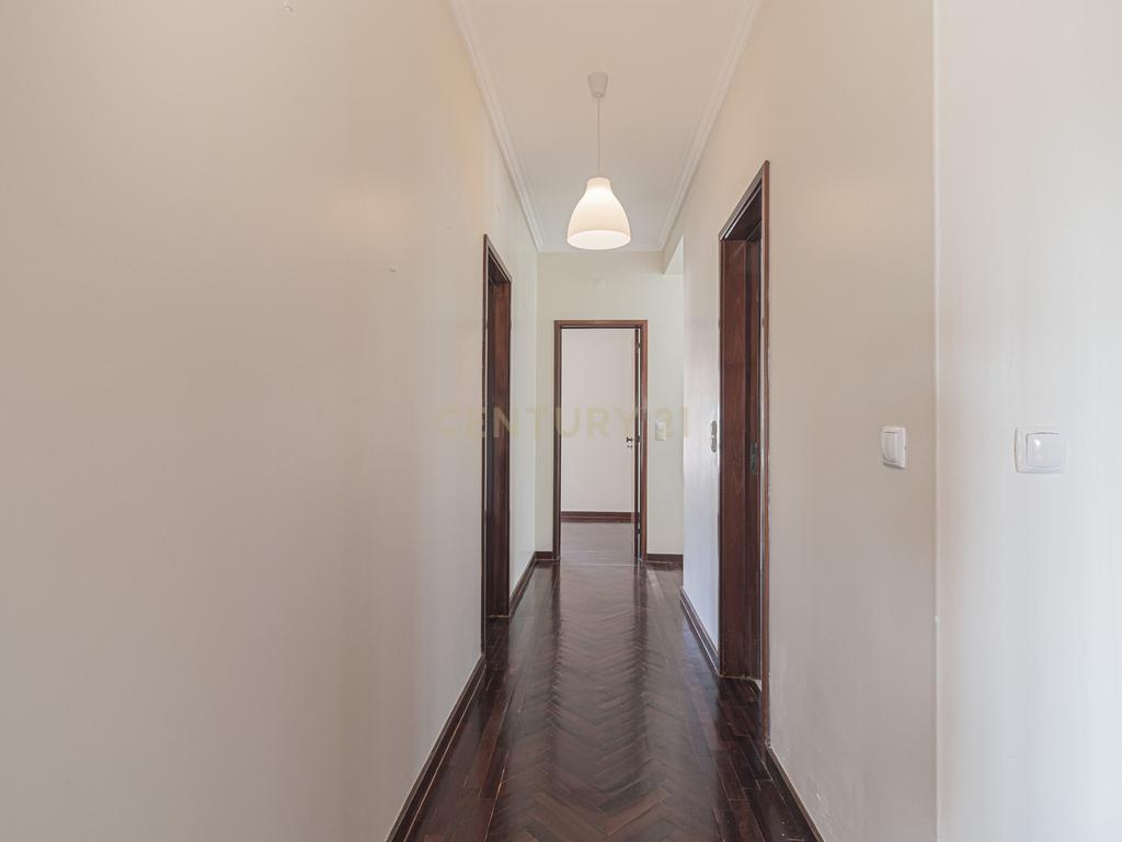 Moradia Independente T5 em Loures - Image 40