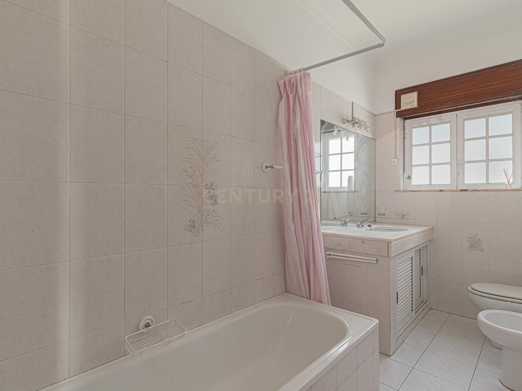Moradia Independente T5 em Loures - Image 44
