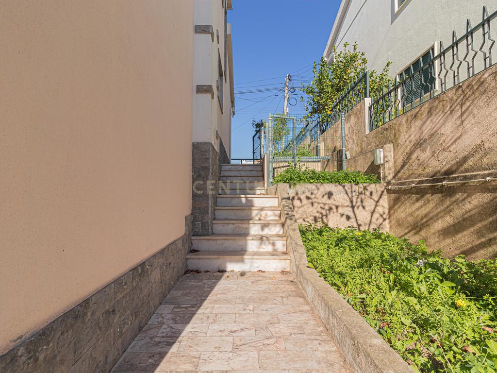 Moradia Independente T5 em Loures - Image 62