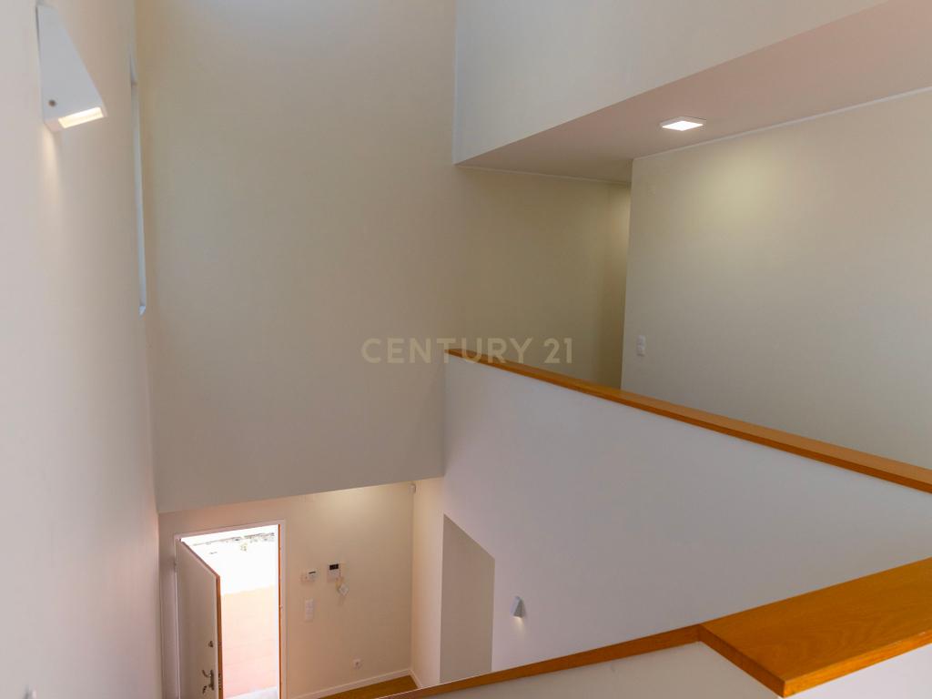 Moradia T3 Mucifal - Image 13