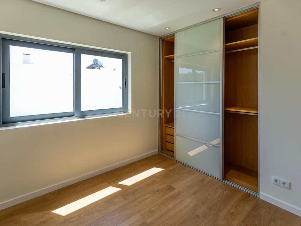 Moradia T3 Mucifal - Image 17