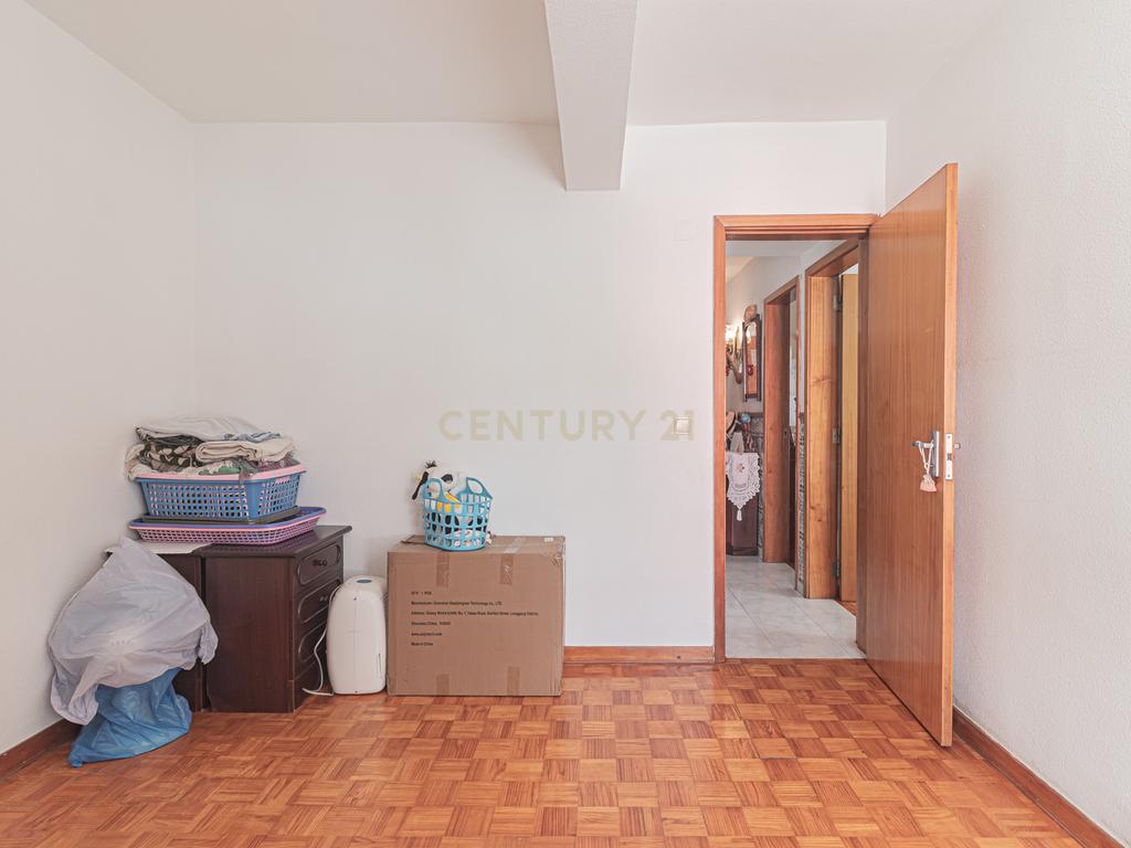 Apartamento T3 em Oeiras com Luz Natural e Armazenamento - Image 19