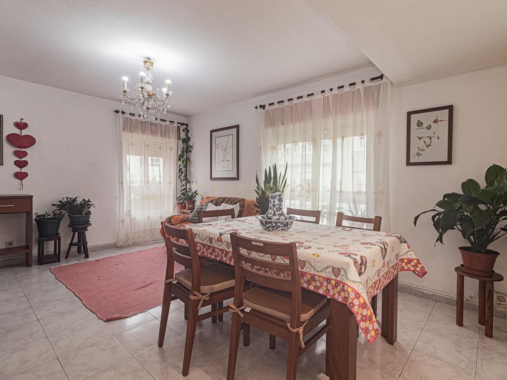 Apartamento T3 em Oeiras com Luz Natural e Armazenamento - Image 9