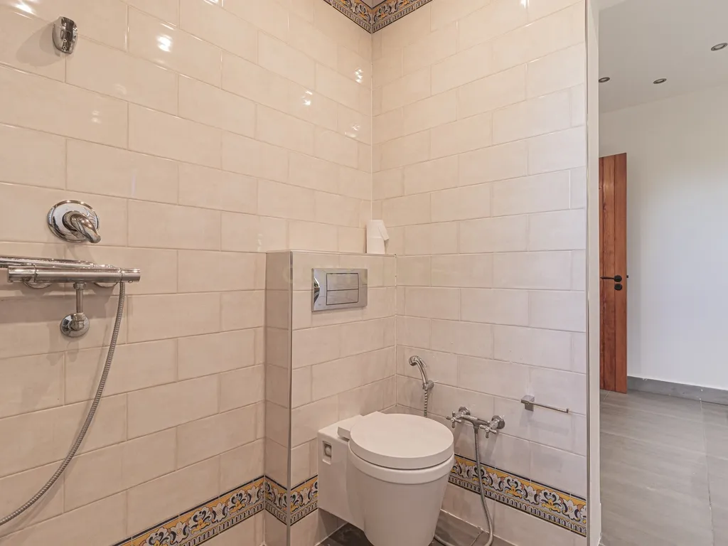 Moradia T2 em deslumbrante propriedade na Arrábida (Casais da Serra) - Image 18