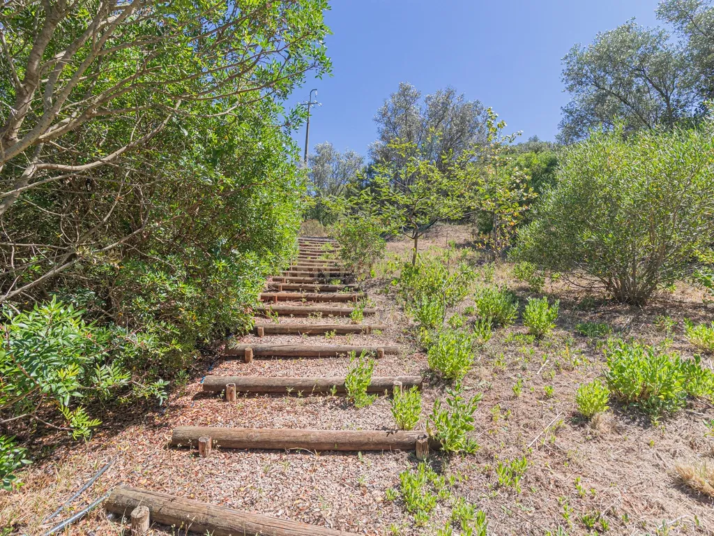 Moradia T2 em deslumbrante propriedade na Arrábida (Casais da Serra) - Image 74