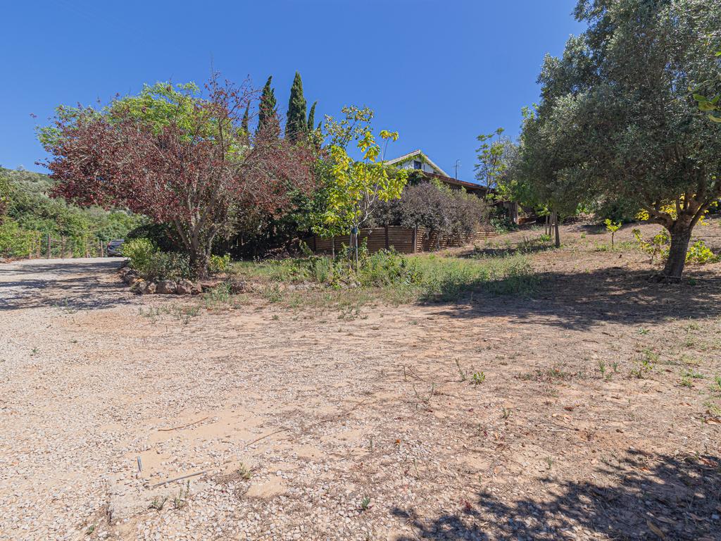 Moradia T2 em deslumbrante propriedade na Arrábida (Casais da Serra) - Image 78