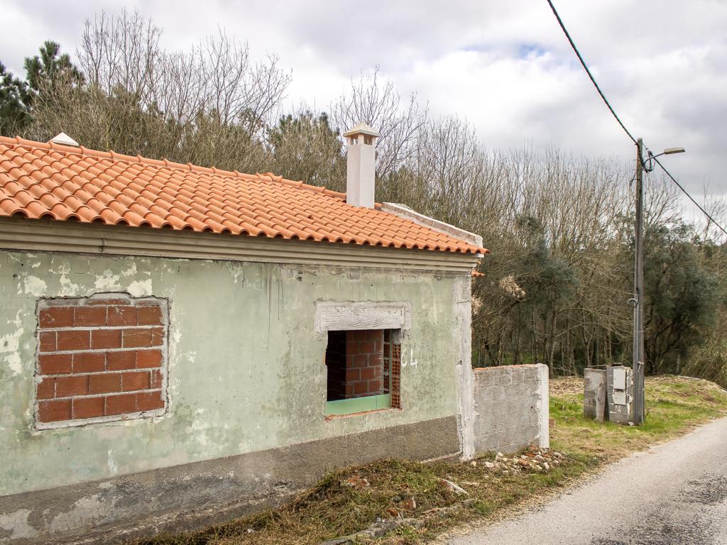 Moradia T3 em construção na Mata da Bidoeira de Cima, Leiria - Image 22