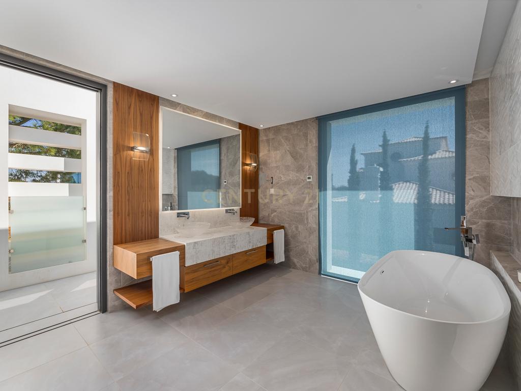 Moradia Exclusiva de Luxo em Quinta do Lago - Image 18