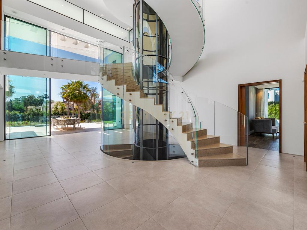 Moradia Exclusiva de Luxo em Quinta do Lago - Image 2