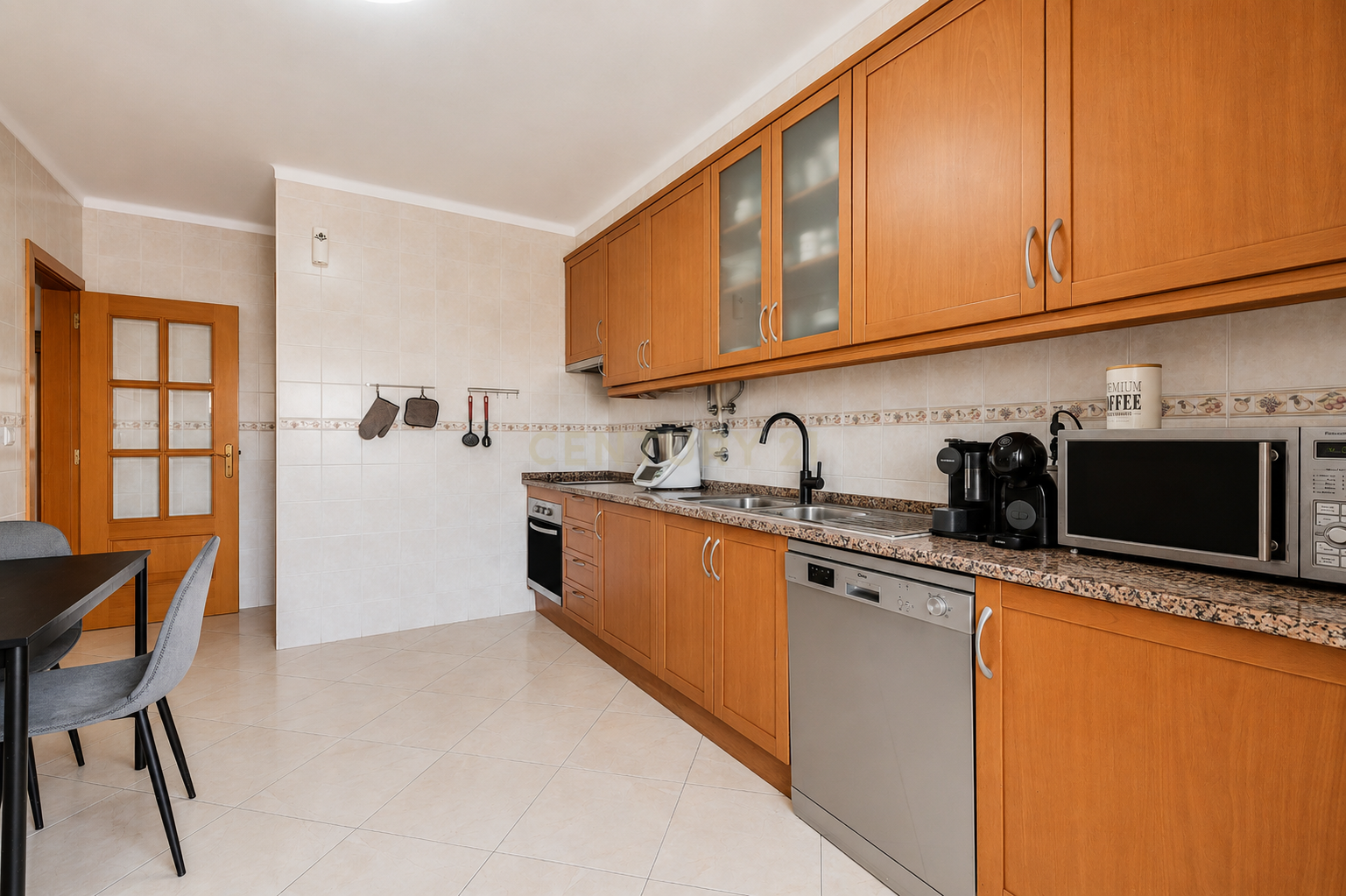 Fotografia 11 de Apartamento T3 | Espaço, Conforto e Localização no Centro de Olhão