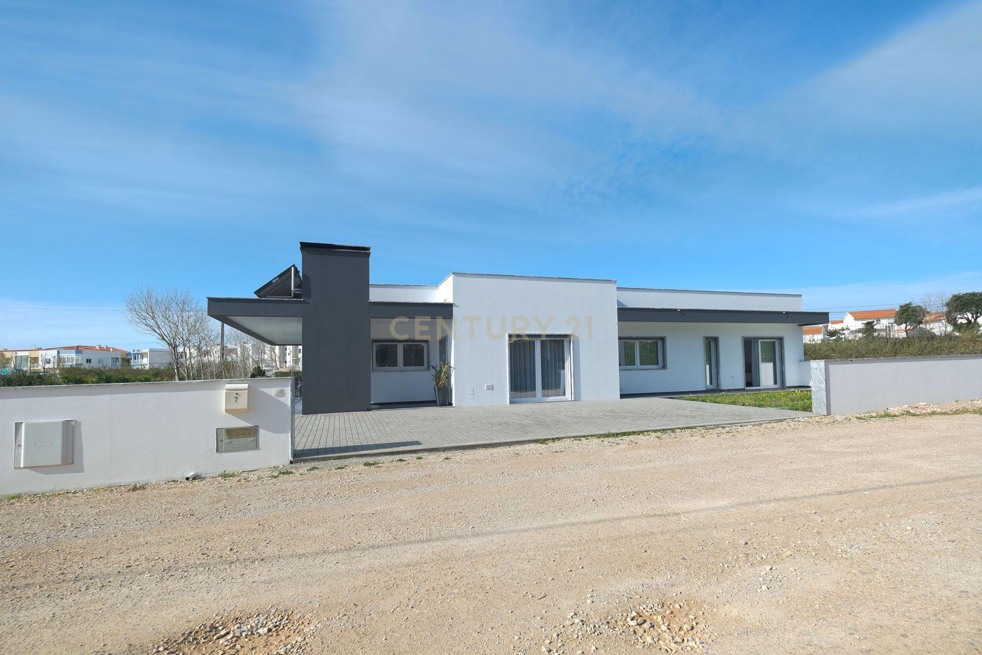 Moradia T4 de Luxo no Casal da Murta – Eficiência, Conforto e Sustentabilidade! - Image 3