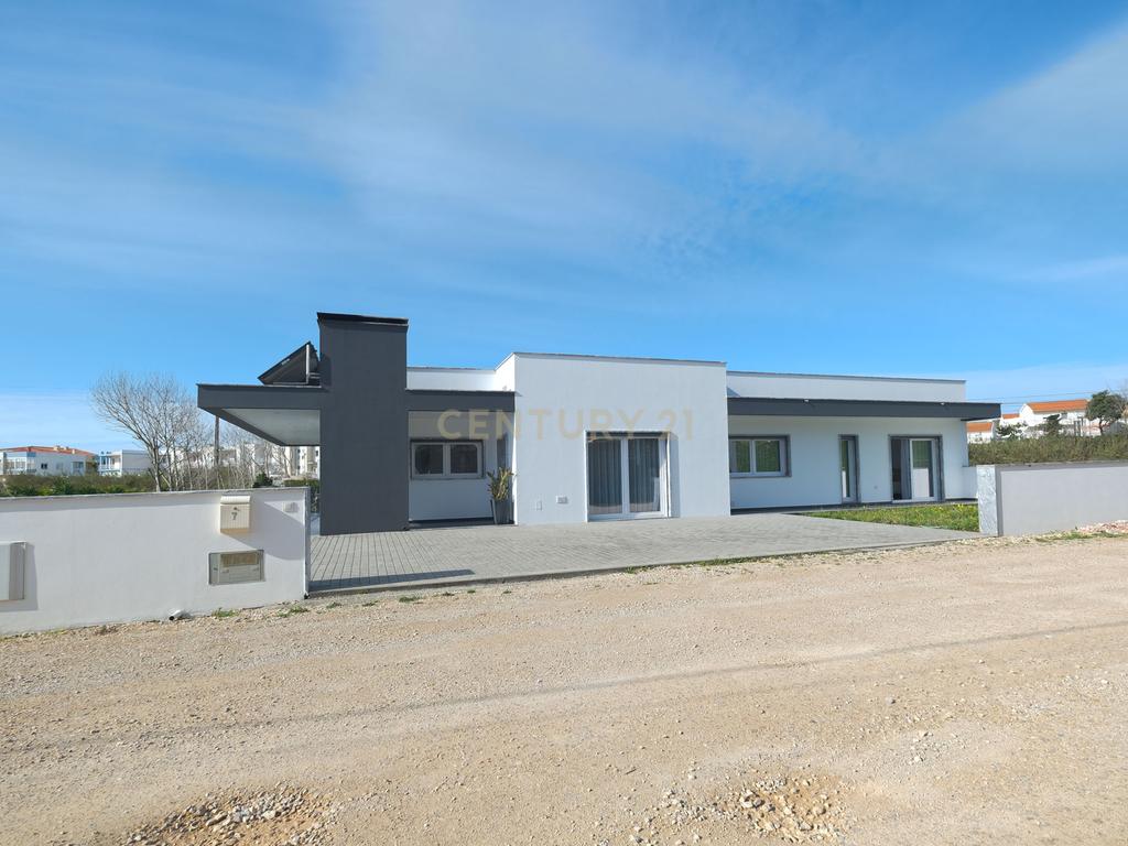 Moradia T4 de Luxo no Casal da Murta – Eficiência, Conforto e Sustentabilidade! - Image 3