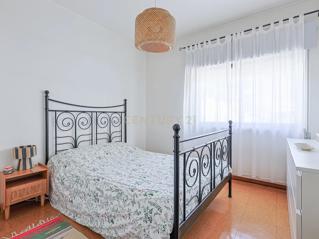 Apartamento T3 em Amora, Seixal - Image 14