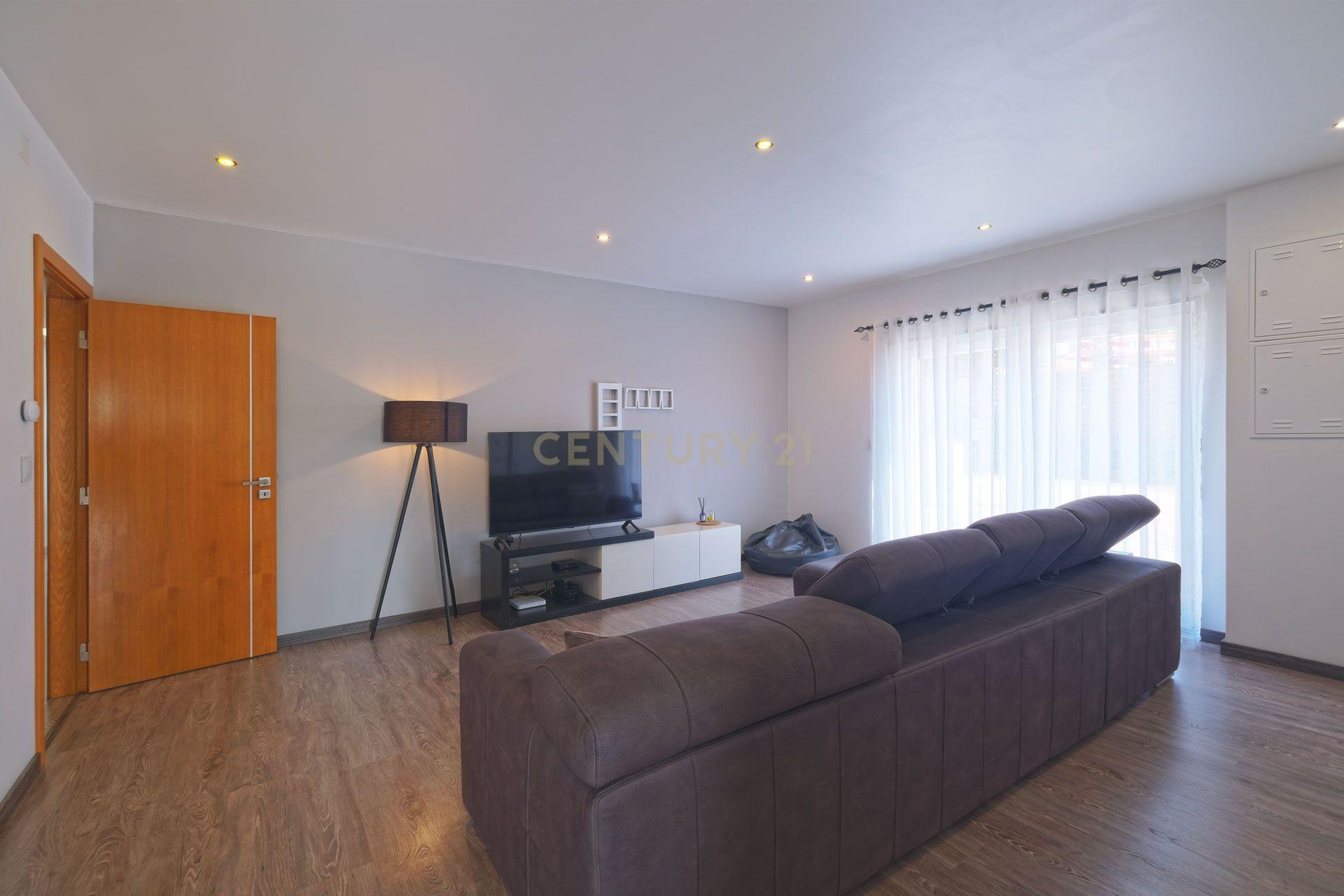 Moradia T4 de Luxo no Casal da Murta – Eficiência, Conforto e Sustentabilidade! - Image 20