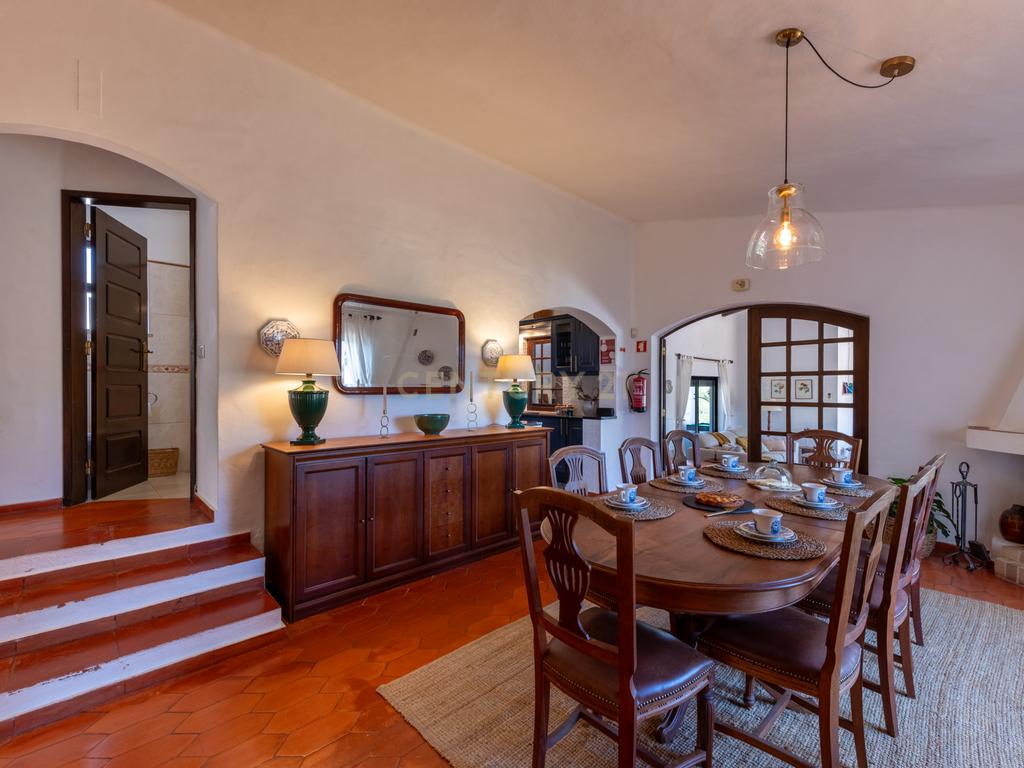 Moradia T4 inserida num lote de 4.180m², Algarve (Alvor) - Image 12