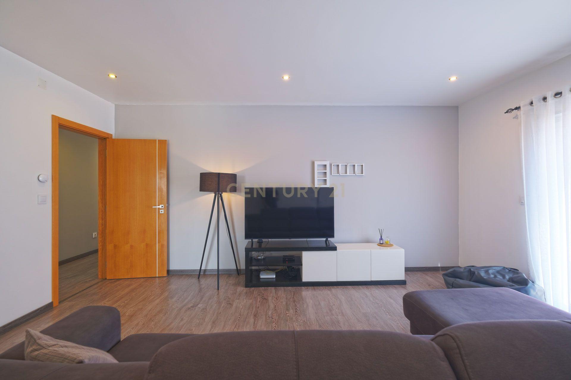 Moradia T4 de Luxo no Casal da Murta – Eficiência, Conforto e Sustentabilidade! - Image 21