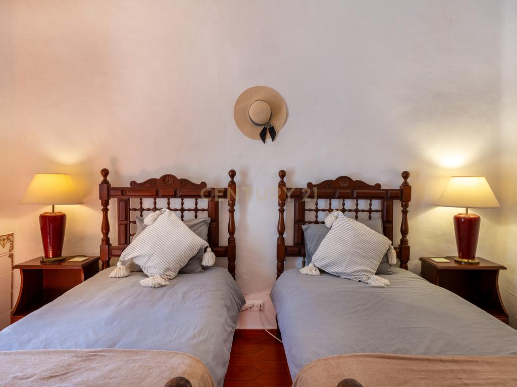 Moradia T4 inserida num lote de 4.180m², Algarve (Alvor) - Image 14