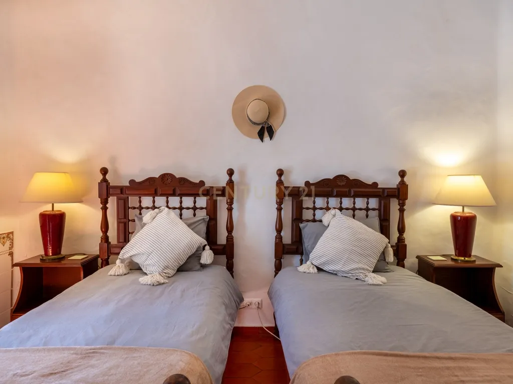 Moradia T4 inserida num lote de 4.180m², Algarve (Alvor) - Image 14