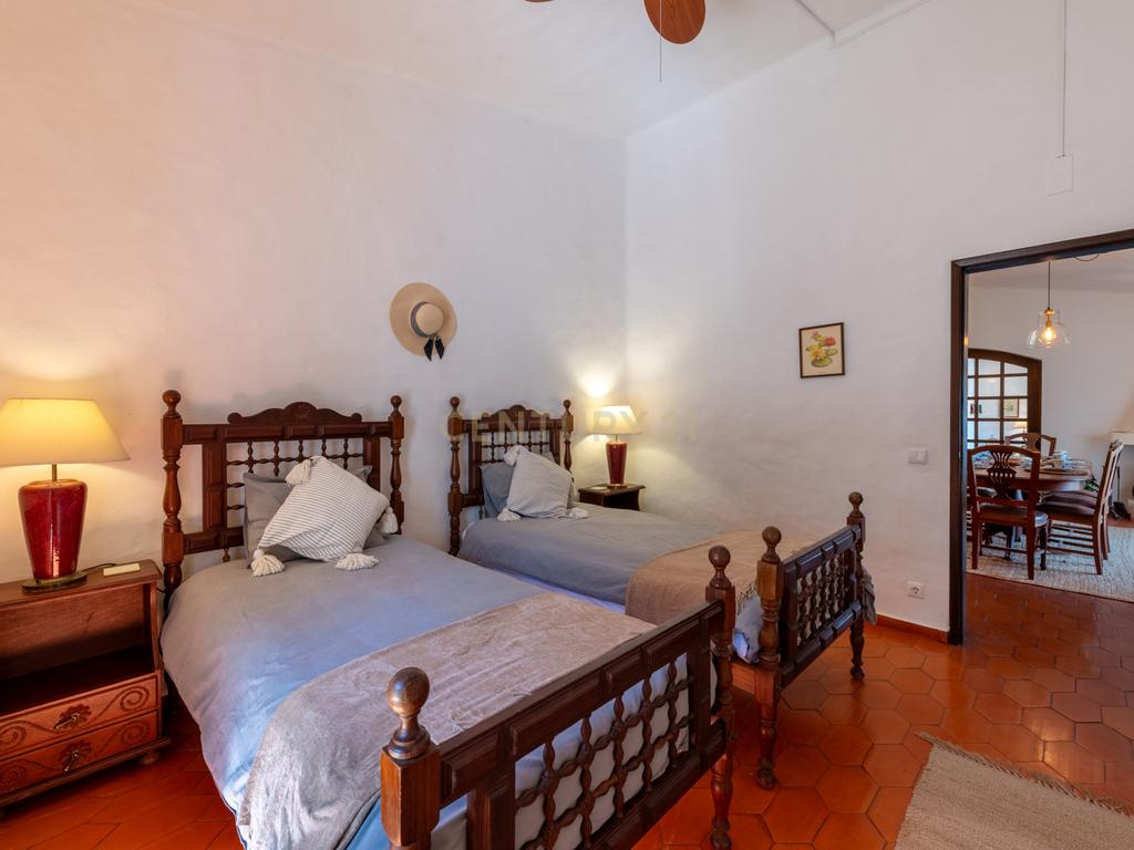 Moradia T4 inserida num lote de 4.180m², Algarve (Alvor) - Image 15