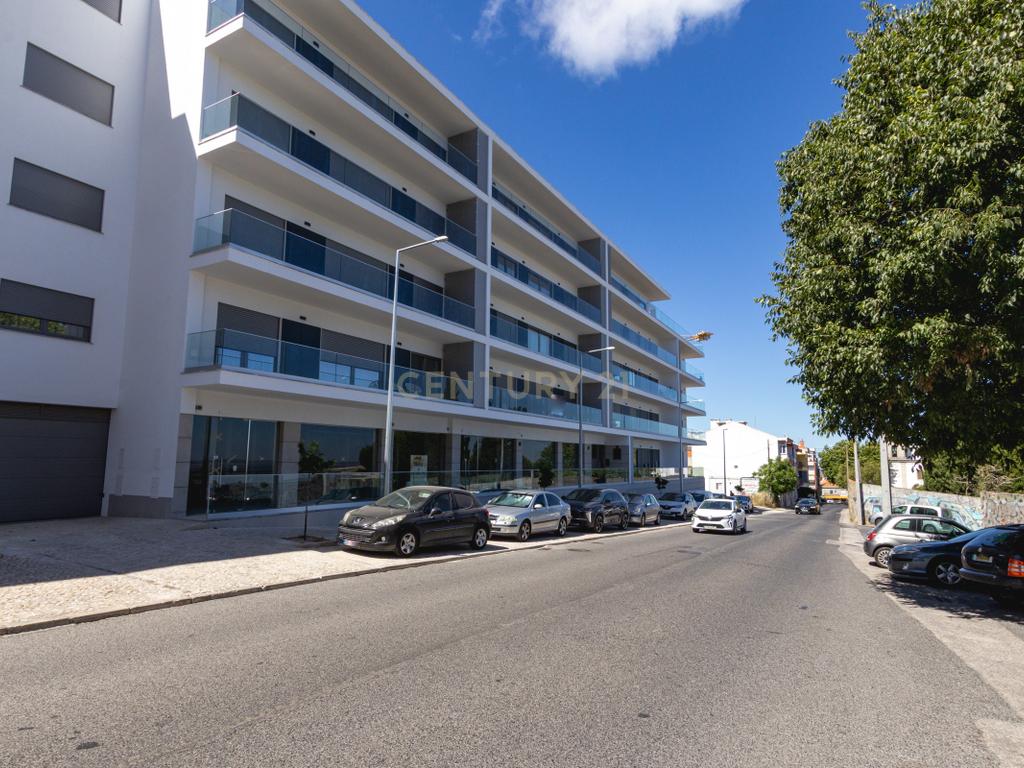 T3 NOVO em fase final de construção | Iria Rio Residence — Santa Iria de Azoia - Image 1