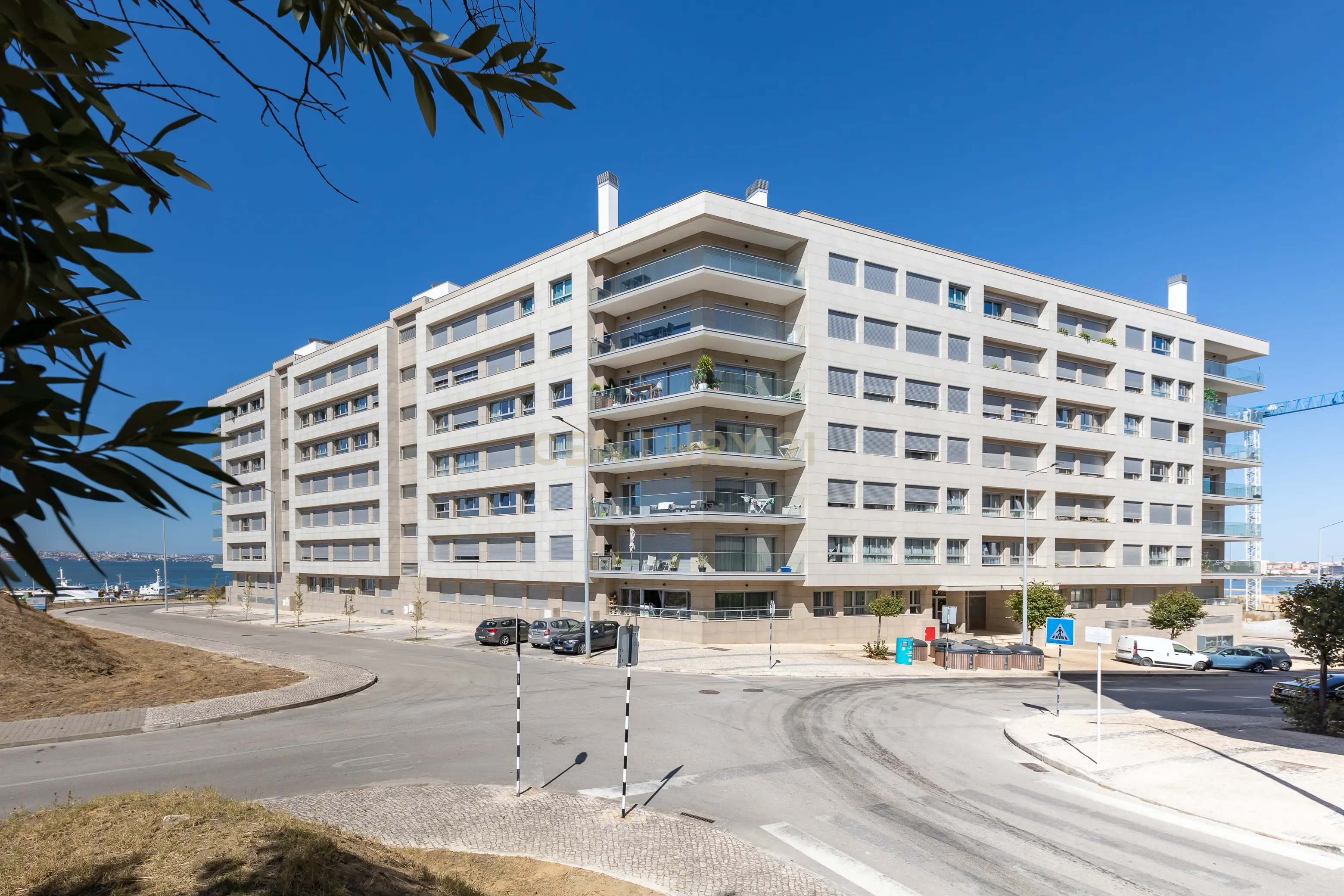 Apartamento T3 em Condomínio de Luxo - One River, Seixal - Image 63